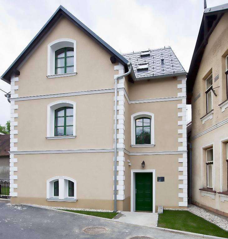 Old House Acomodação com café da manhã Hradec nad Moravici Exterior foto